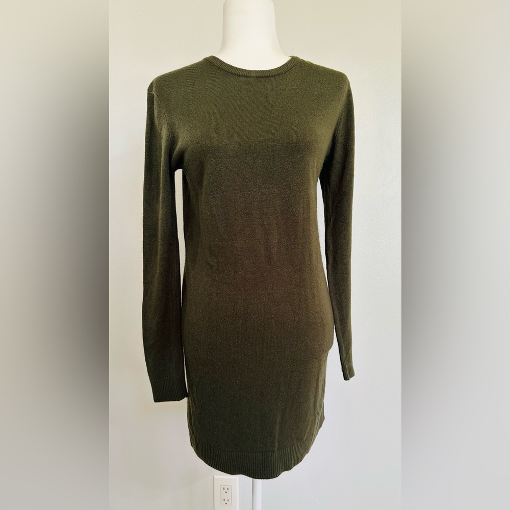 Forever 21 Green Knit Long Sweater - Small
